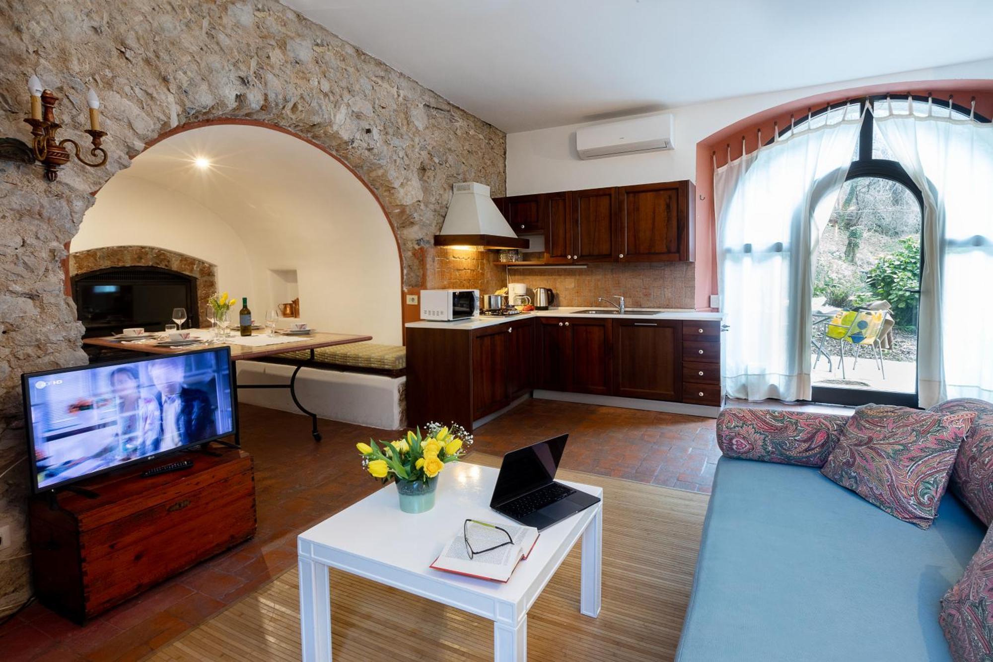 Angelica Aparthotel